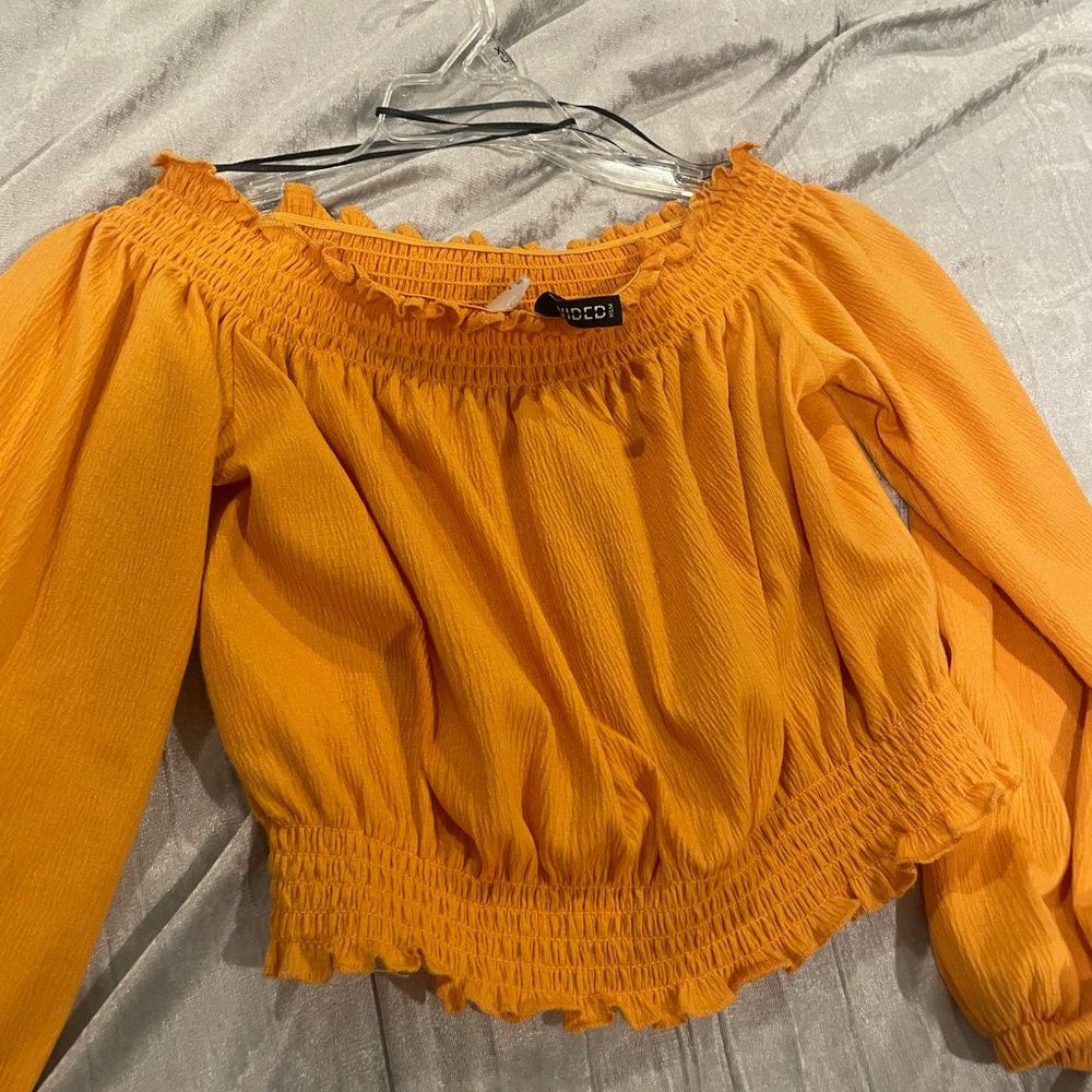Off the shoulder crop top yellow